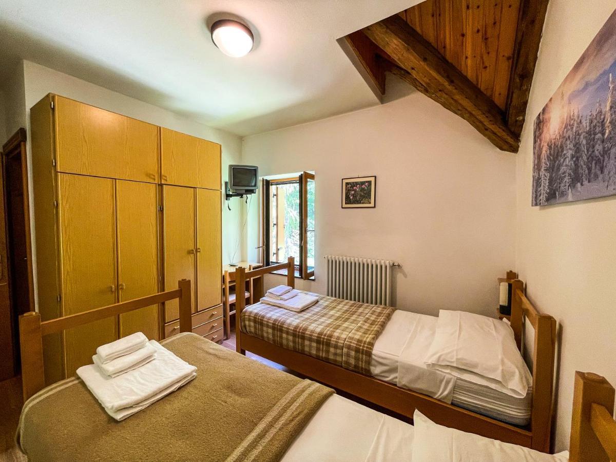 Hotel Al Sasso Di Stria Andraz Екстер'єр фото
