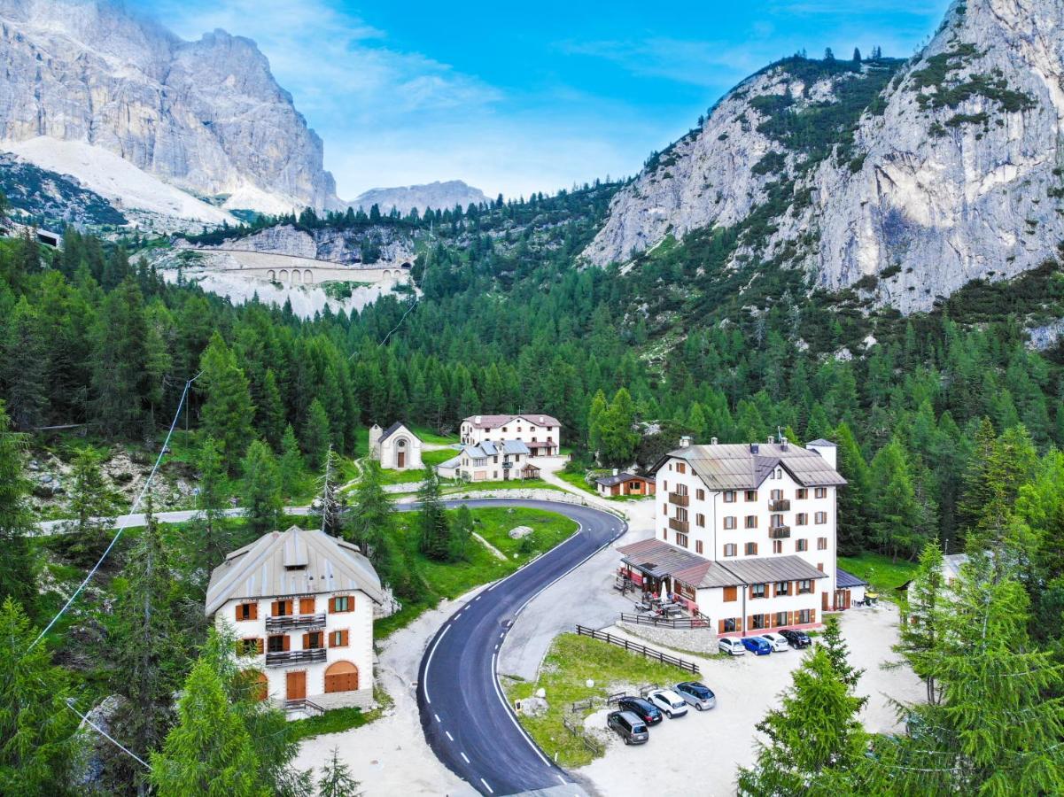 Hotel Al Sasso Di Stria Andraz Екстер'єр фото