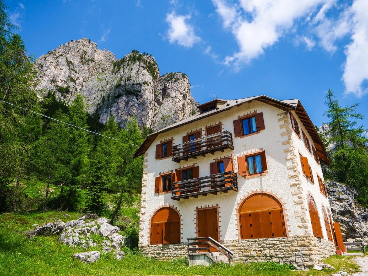 Hotel Al Sasso Di Stria Andraz Екстер'єр фото