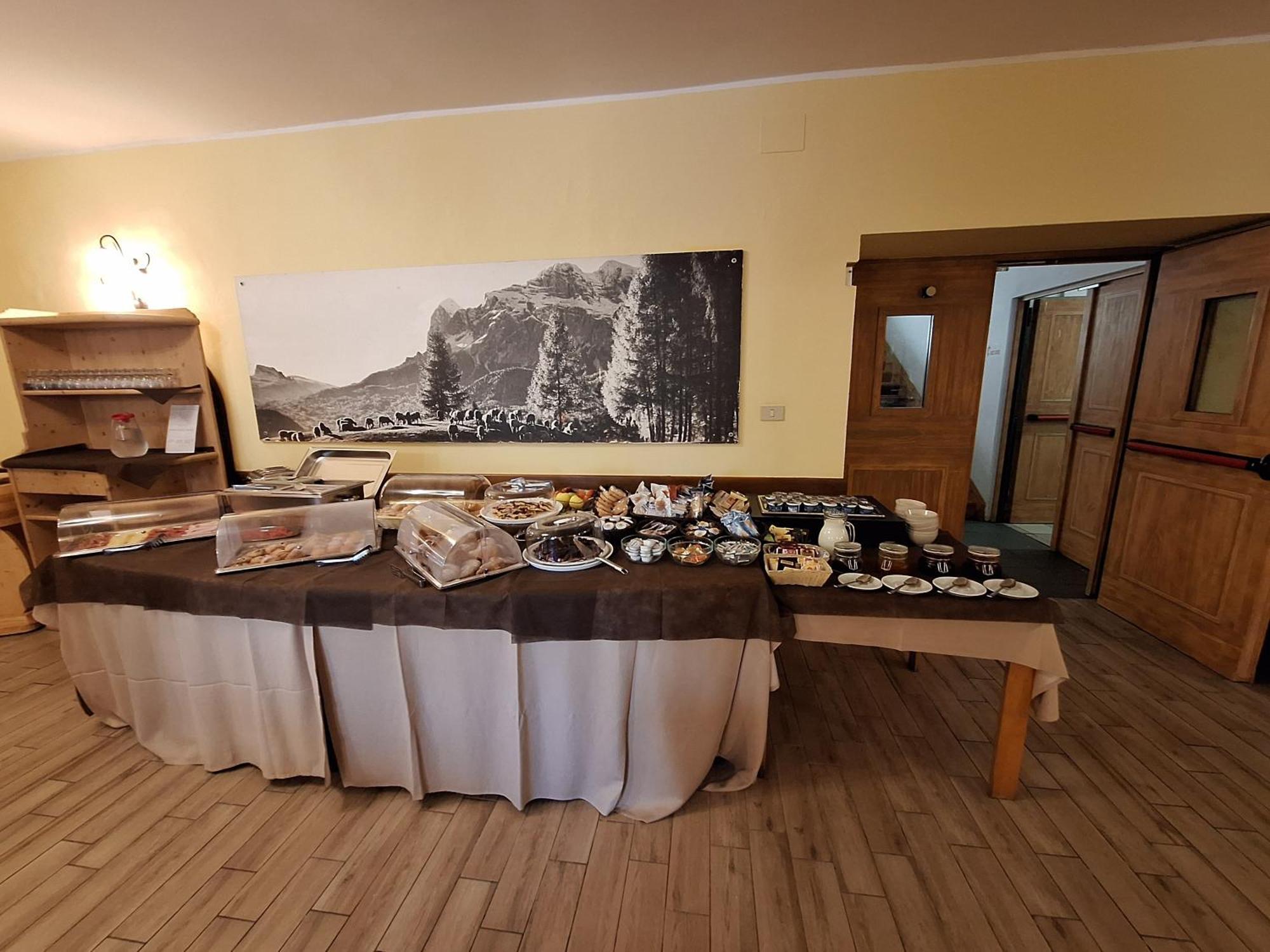 Hotel Al Sasso Di Stria Andraz Екстер'єр фото